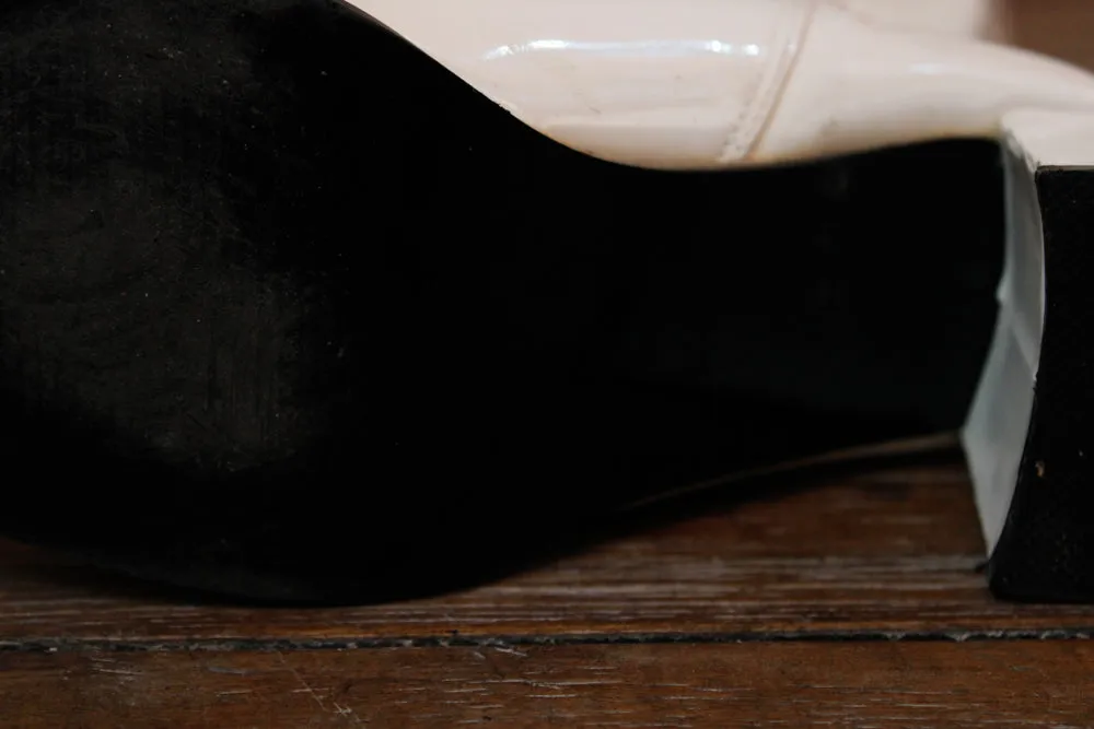 1990s does 1960s  Mod White Vinyl GoGo Boots - 8