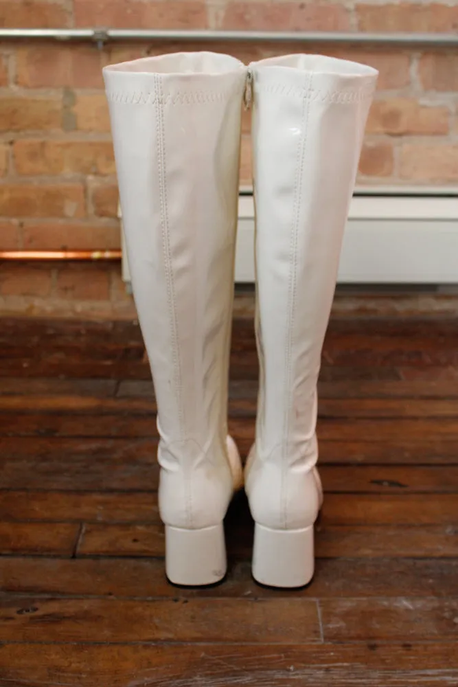 1990s does 1960s  Mod White Vinyl GoGo Boots - 8