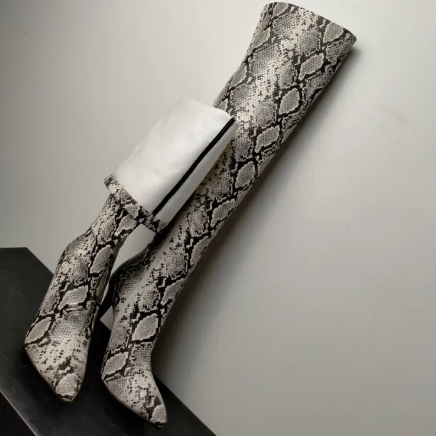 Sexy Snakeksin Point Toe Zipper Knee High Boots